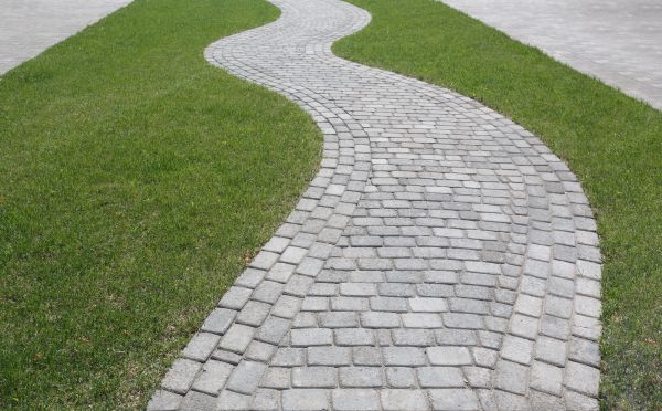 Cost of Walkway Paving in Minneapolis